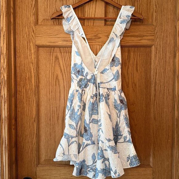 SIMPLEE Eyelet Floral Romper *NEW* - Picture 12 of 12